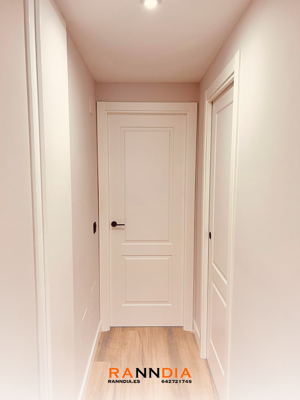 Puerta de interior modelo 15 en Marbella