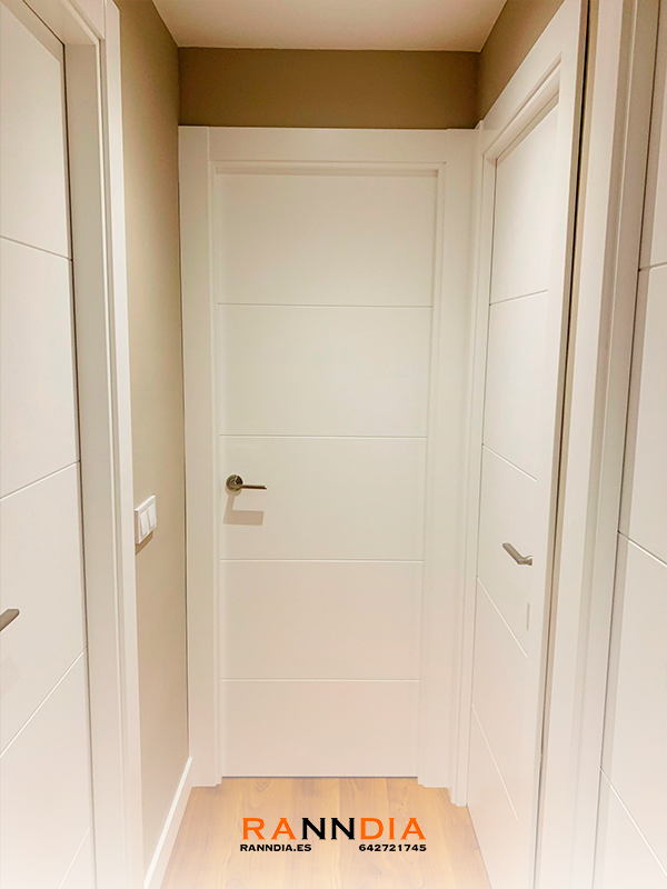 Puerta de interior modelo 17 en Marbella